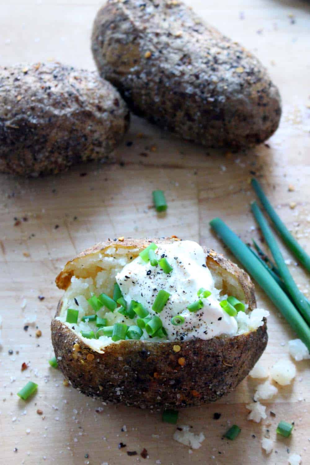 How to make Perfect Baked Potatoes (with yummy crispy skin)