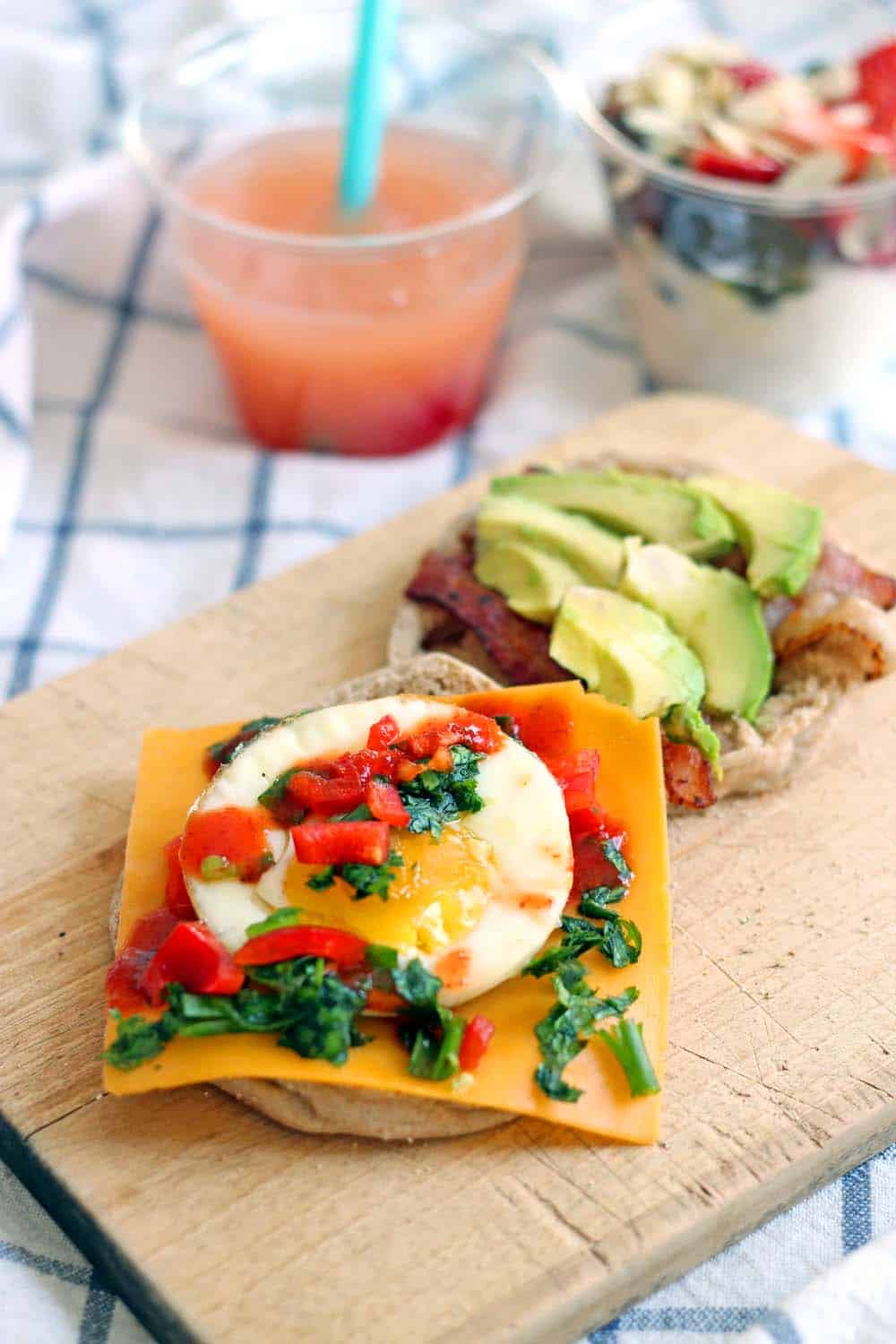 https://www.bowlofdelicious.com/wp-content/uploads/2015/05/Muffin-Pan-Breakfast-Sandwiches-3.jpg