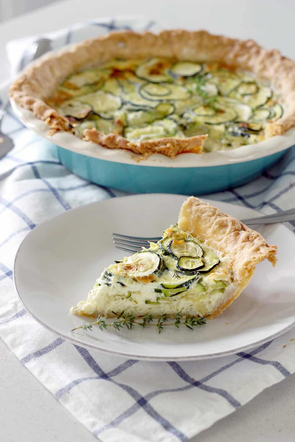 With only six ingredients and about 5 minutes of prep, this quiche is the ultimate easy (and GORGEOUS!) meal for breakfast, lunch, or dinner!
