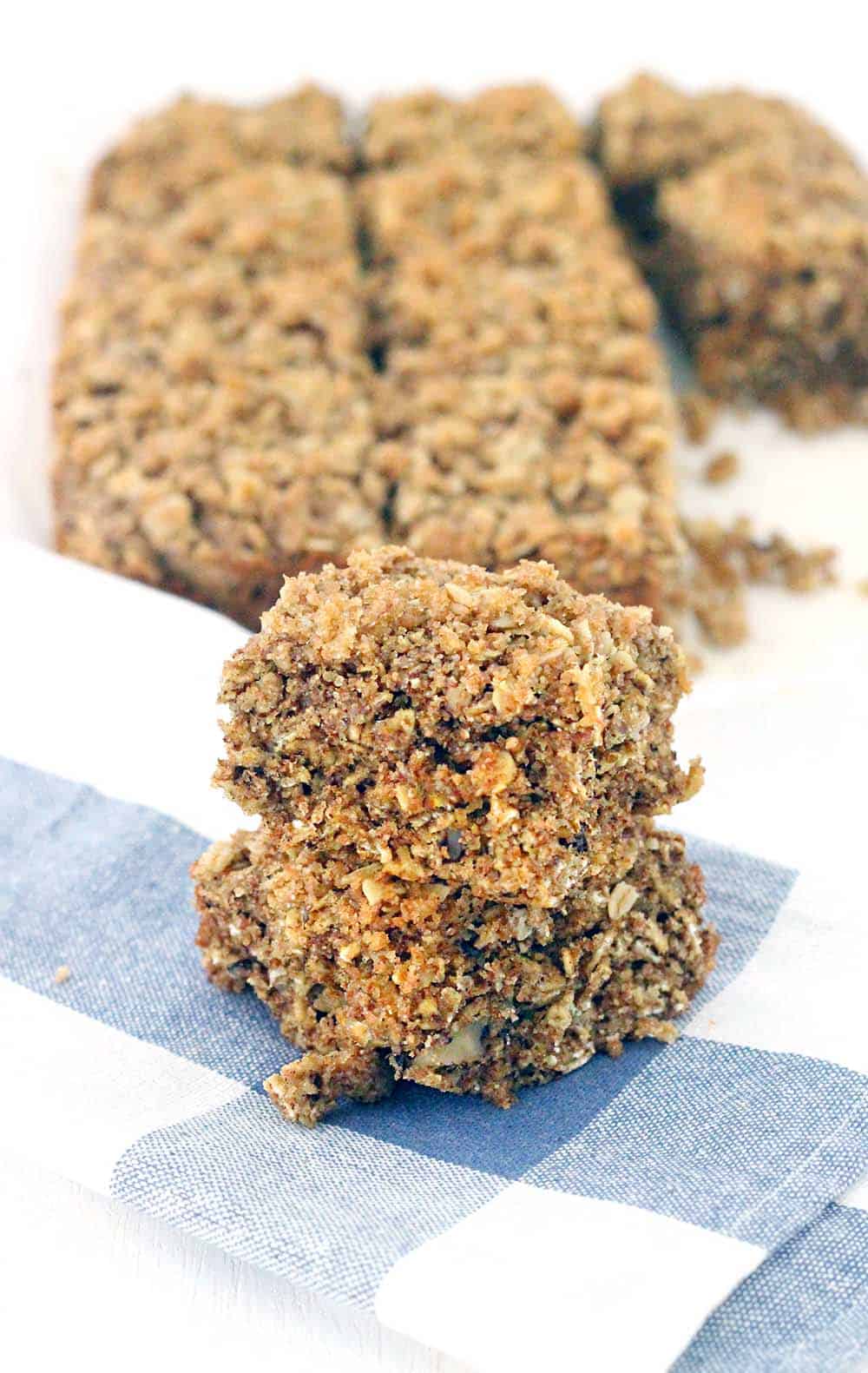 These Maple and Brown Sugar Oatmeal Squares are made with 100% whole grains. A healthy breakfast recipe- they're full of fiber and will keep you satisfied all morning. The perfect grab and go for busy mornings, or to pack in your bag for a long hike.