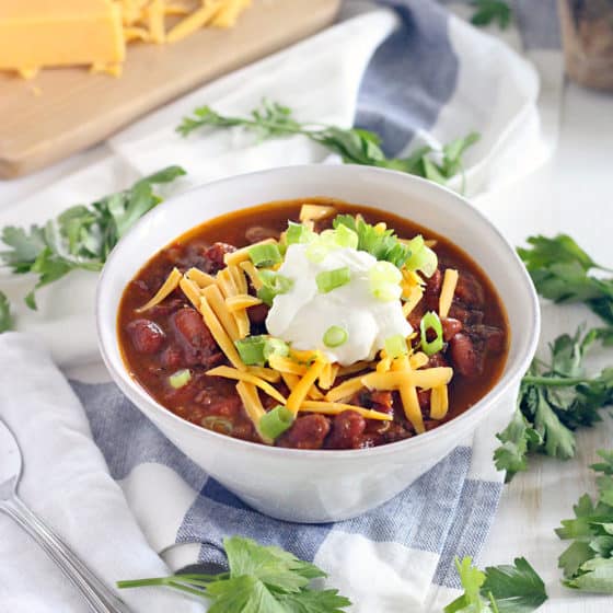 Instant Pot Chili with Ground Beef and Dry Kidney Beans (Slow Cooker