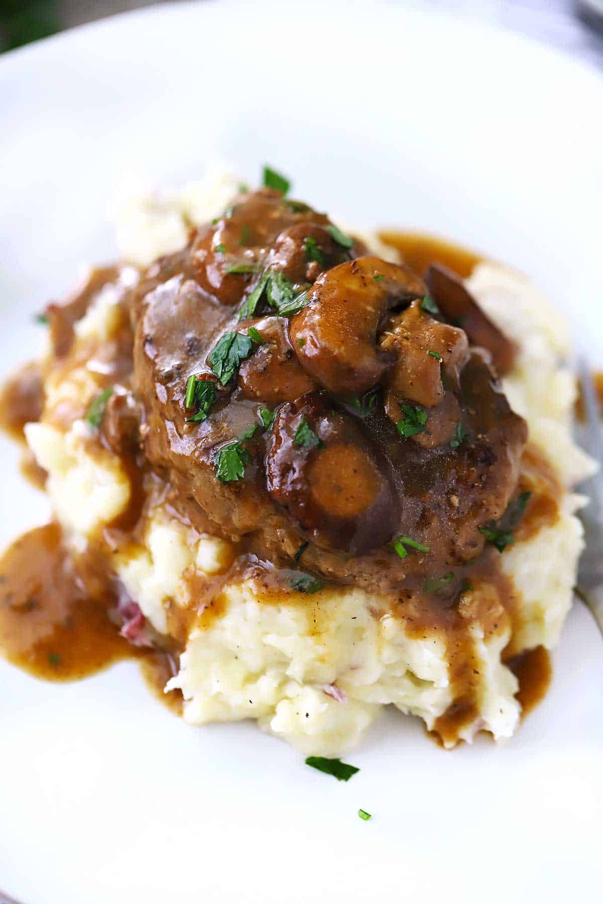 Easy Salisbury Steak With Mushroom Gravy Bowl Of Delicious