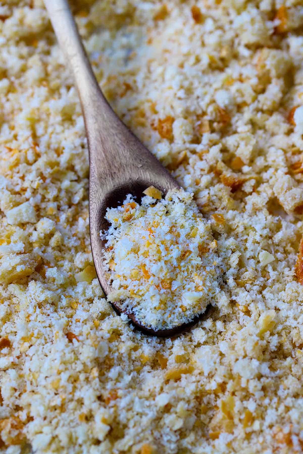 How to Make Homemade Bread Crumbs (fresh or dried) - Bowl of Delicious