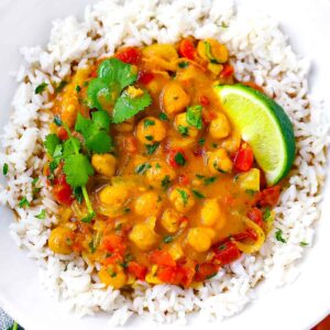 Square photo of chickpea curry.