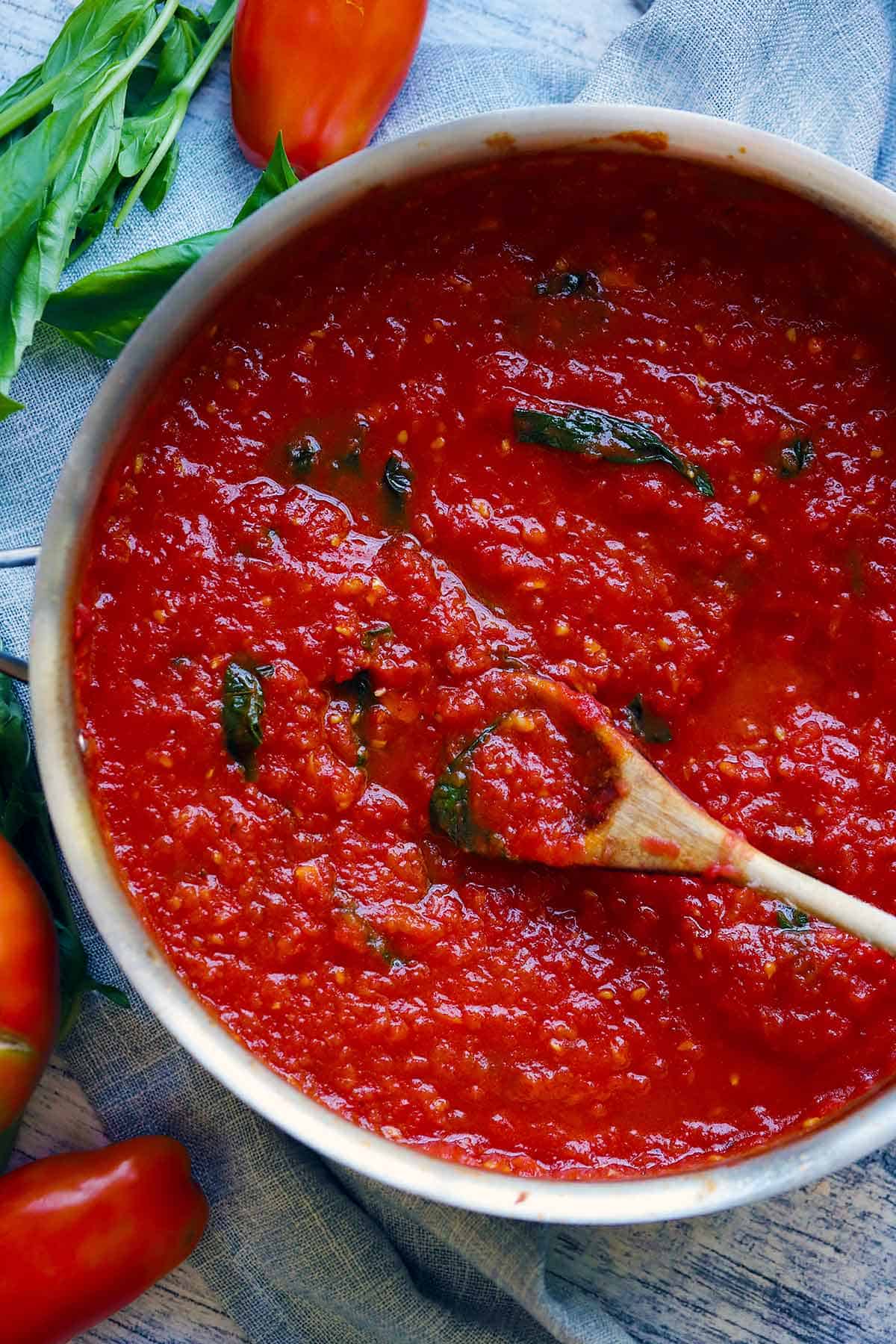 Homemade Tomato Pasta Sauce With Fresh Tomatoes Homemade Tomato Pasta Sauce With Fresh Tomatoes