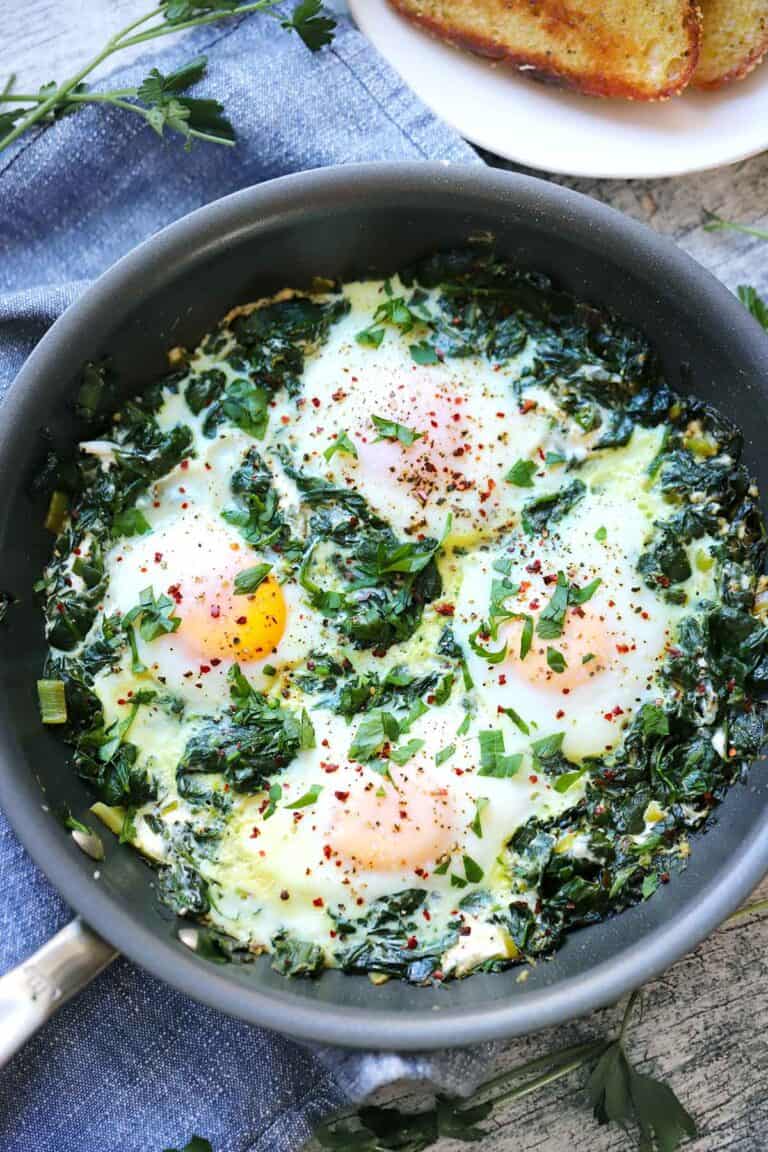 Creamy Spinach and Eggs - Bowl of Delicious