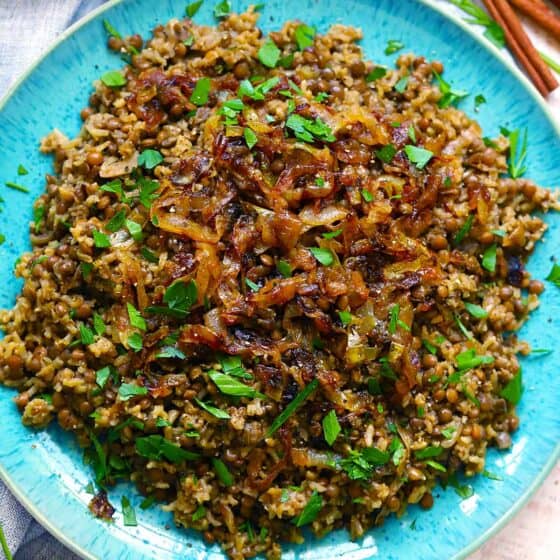 One Pot Mujadara (Middle Eastern spiced lentils and rice with caramelized onions)